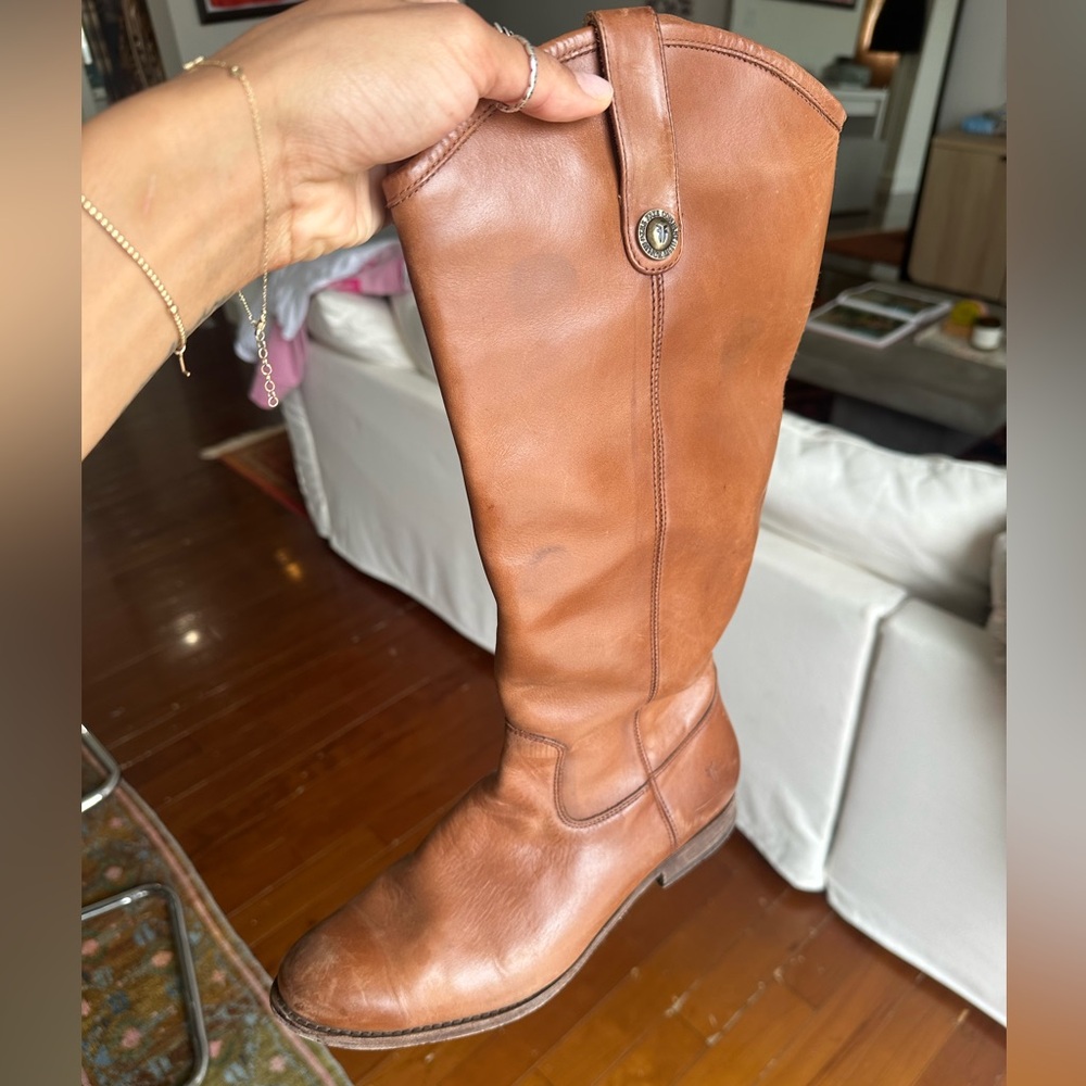 Brown leather Frye boots!!